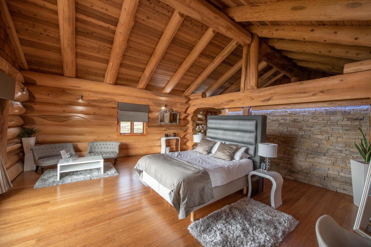 The Log Cabins At The Vu Батґейт Екстер'єр фото